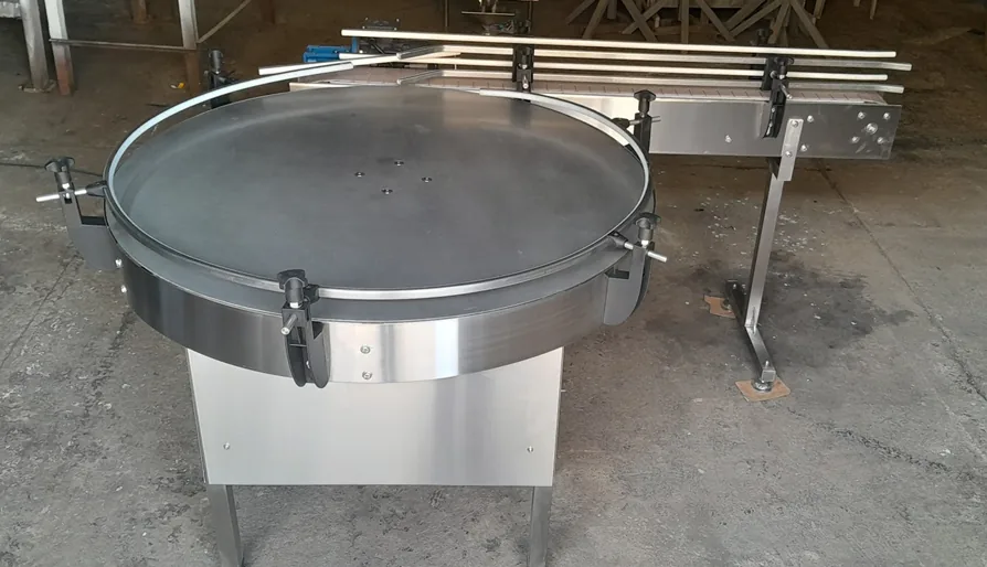 Mesa de acumulación giratoria en acero inoxidable fabricada por SEEA